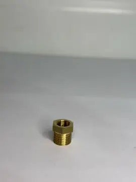 Футорка (Пробка проходная) 1/4" HP х 1/8" BP латунь